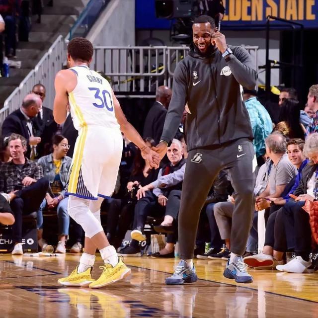 东西部竞争格局差别大！绿军一枝独秀 詹库杜互撕