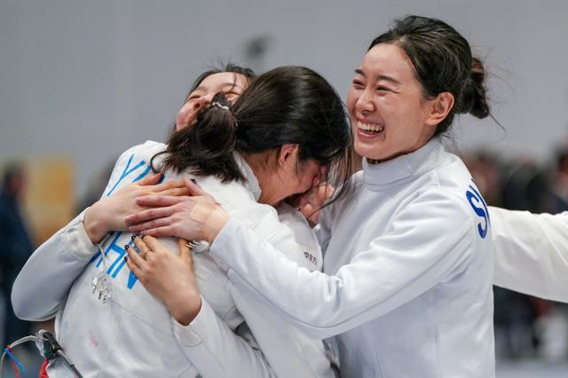 九游体育登录入口-首个金牌日前瞻：射击国手冲首金，游泳大战惹人眼