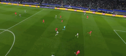 九游体育官网-巴黎客场1-2遭葡萄牙体育绝杀，路易斯-苏亚雷斯梅开二度