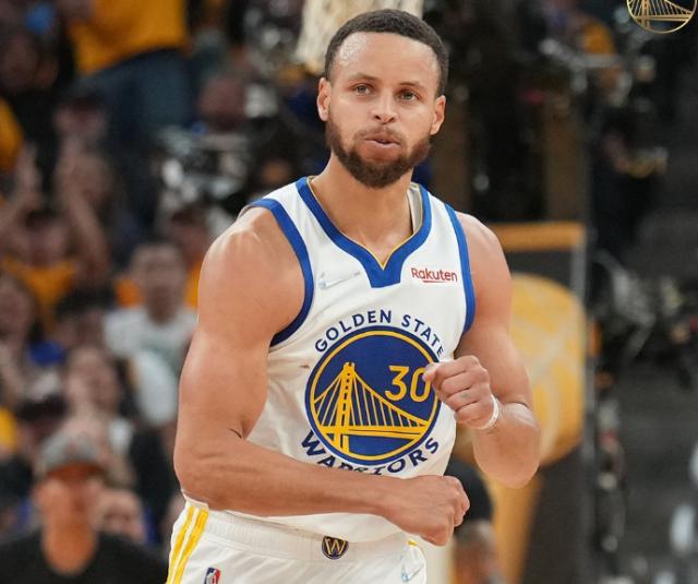 九游体育登录入口-G4完美表现打痛绿军 库里三分挂0仍彰显极致引力